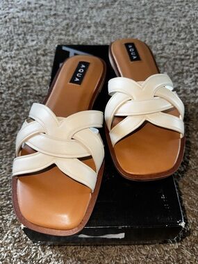 Aqua Elsa Slide Sandals- Size 9.5